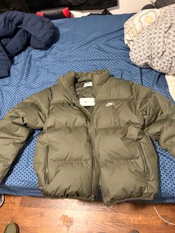 Nike Puffer Jacket Olive Green. SIZE- medium men’s.