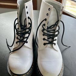 Dr Martens White Lace Up Boots Sz 10 
