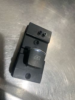 INFINITI Q50 REAR DOOR WINDOW SWITCH