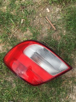 WRX 2002 right side tail light