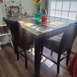 DINING  ROOM TABLE 2 CHAIRS