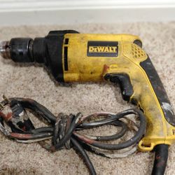 DEWALT DW511 1/2-inch Variable Speed Reversible (VSR) Hammer Drill