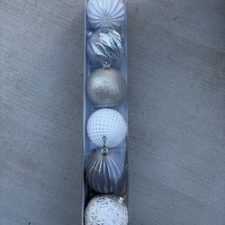 Large Outdoor Christmas Tree Ornaments 