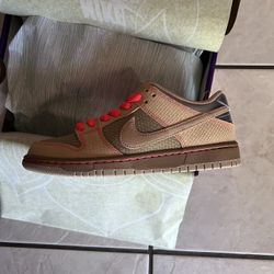 Nike SB Dunk “Songkran”