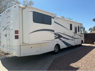2003 Sea Breeze 33ft with 2 slide outs