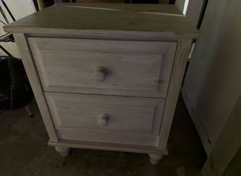 2-Drawer Nightstand