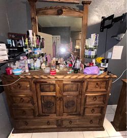OBO Bedroom Furniture.  Set de recamara para cuarto