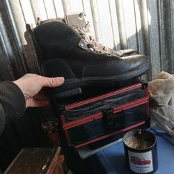 Brand New Never Before Worn UGG RIDING BOOTS size 7$$$$PRICE DROP$$$$$