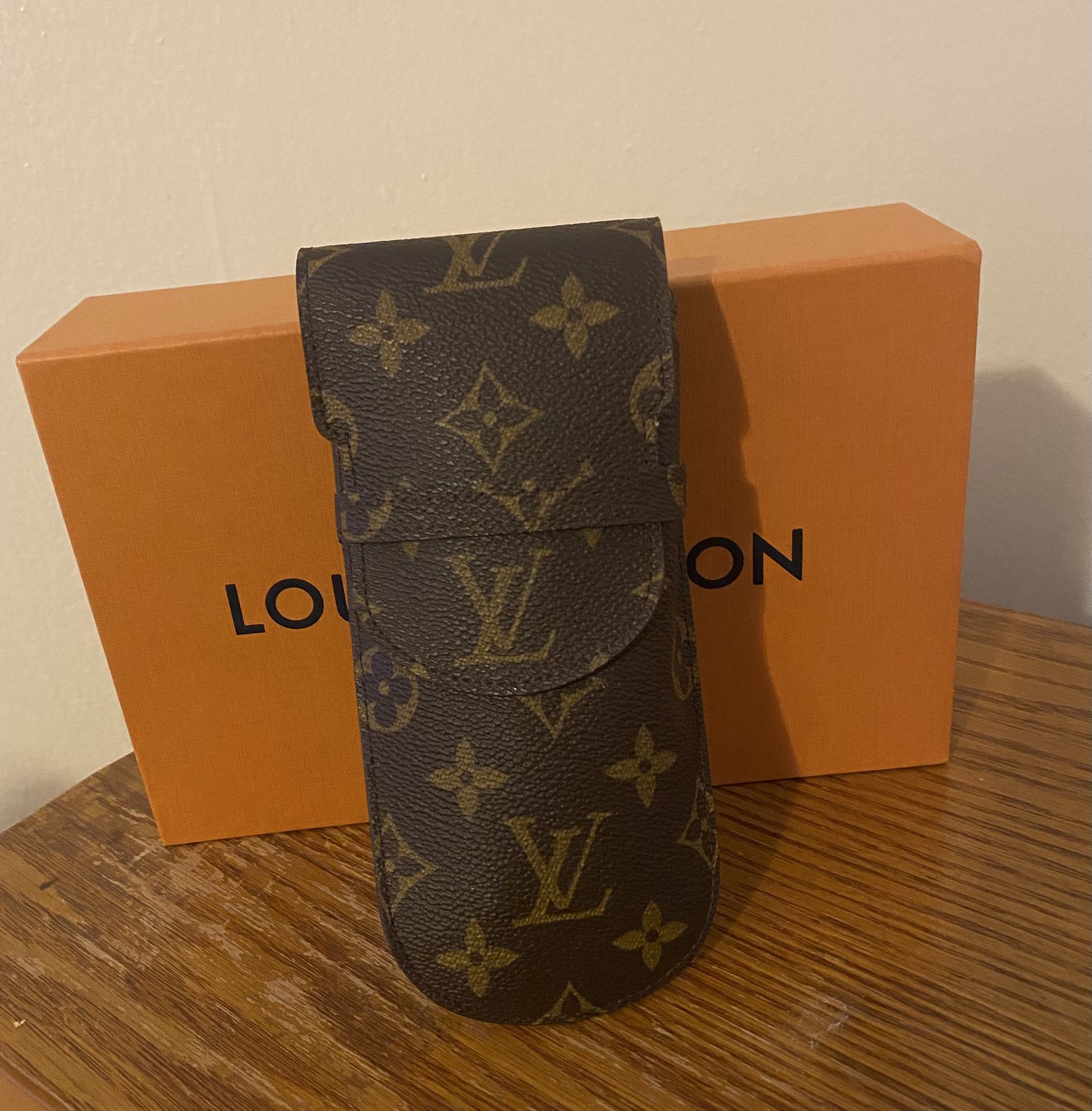 Authentic Vintage Louis Vuitton Sunglasses Case for Sale in Baldwin, NY -  OfferUp