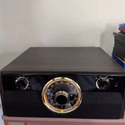 Bluetooth Victrola Record Player. Brand New In Good Condition 