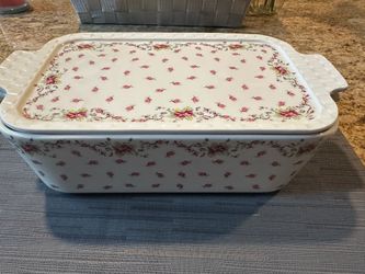 Porcelain dish