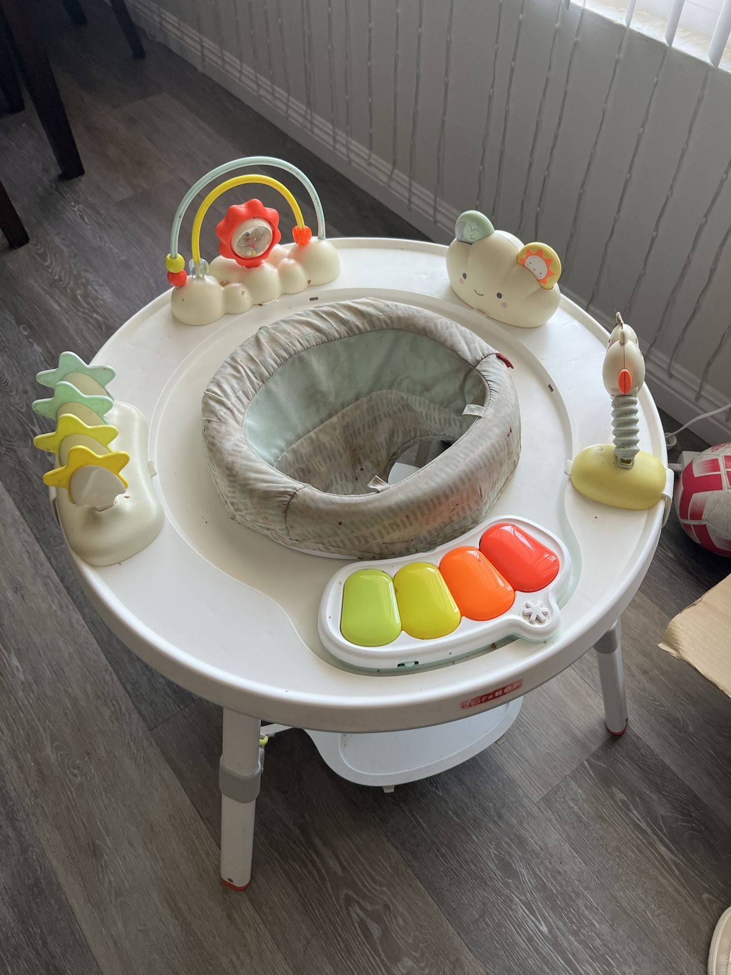 Skip hop Activity Center