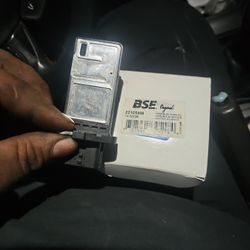 Nissan Infiniti Mass Air Flow Sensor 