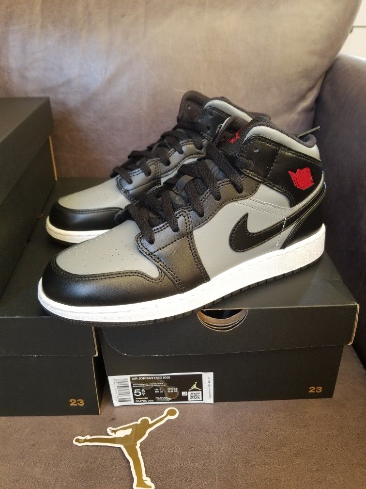 Air Jordan Mid 'Shadow' Size 6Y 7Y