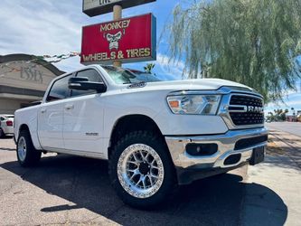 Rims And Tires With Level Kit