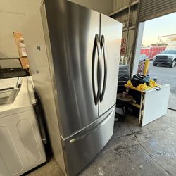 Frigidaire 36” Counter Depth Refrigerator w/ Ice Maker 