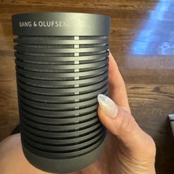 Bang & Olufsen Beoplay P6 Bluetooth Speaker – Black 