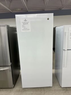 GE Garage Ready Upright Freezer White