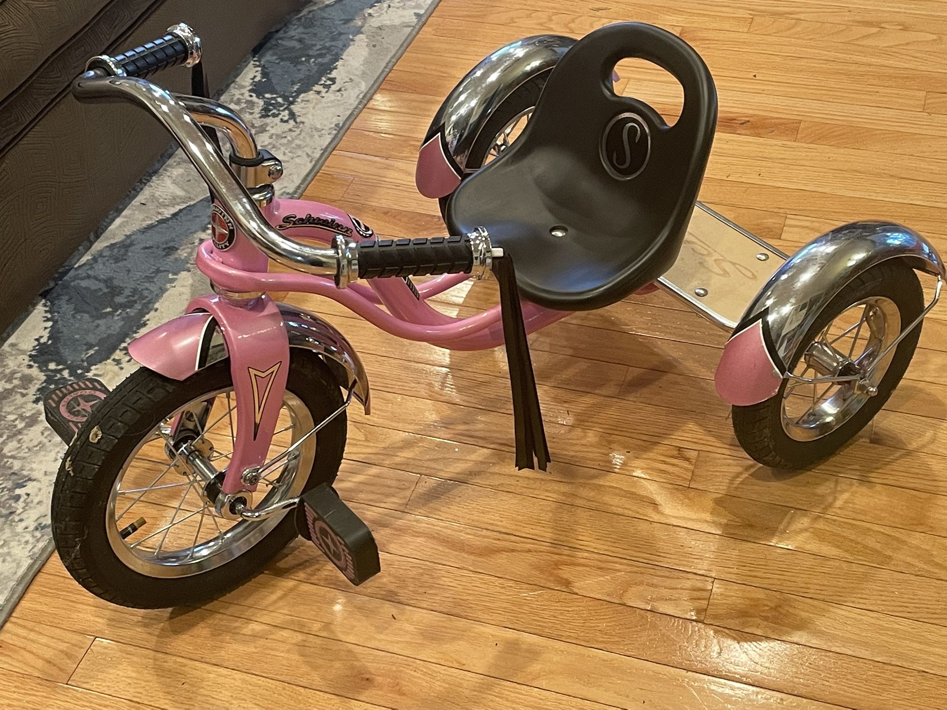 Schwinn Roadster Tricycle Pink 