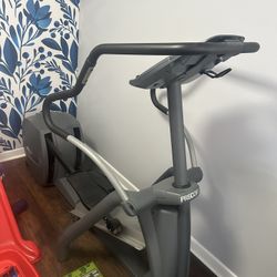 Precor Efx 546i Elliptical 