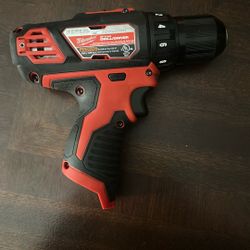 Milwaukee M12 12V 3/8” Drill/Driver