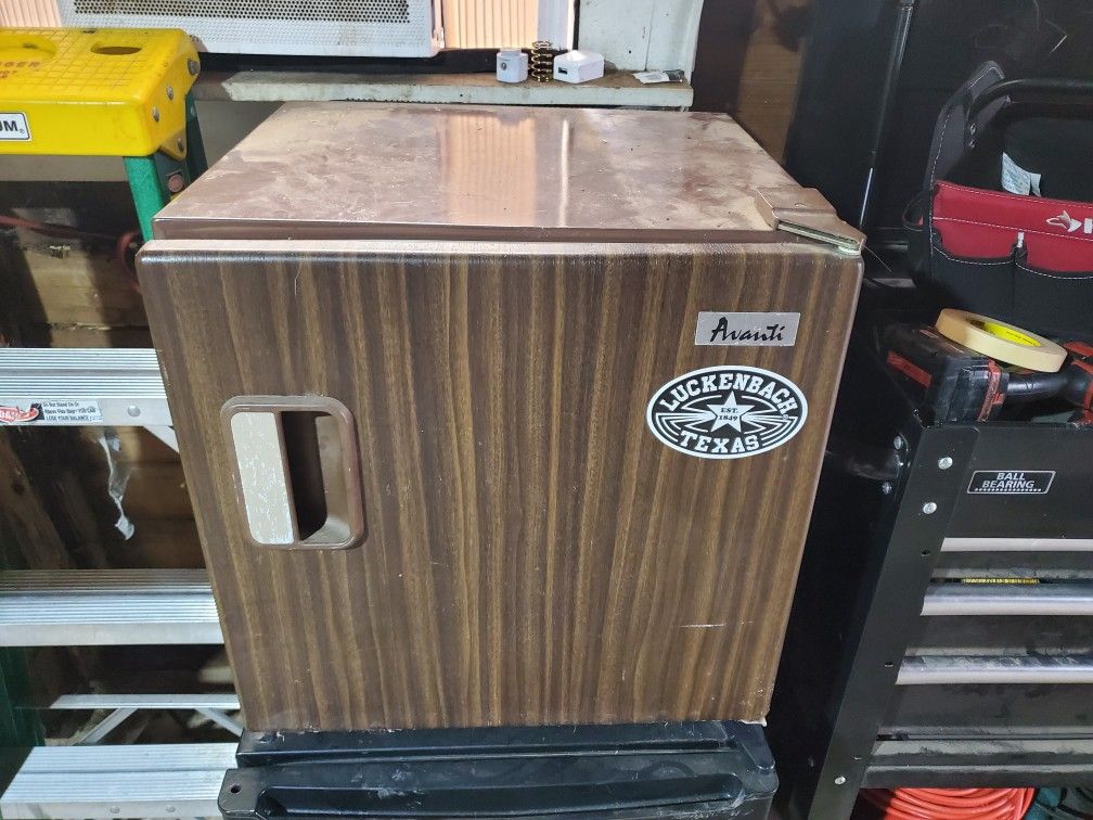 Vintage Mini Fridge 1.7cu ft