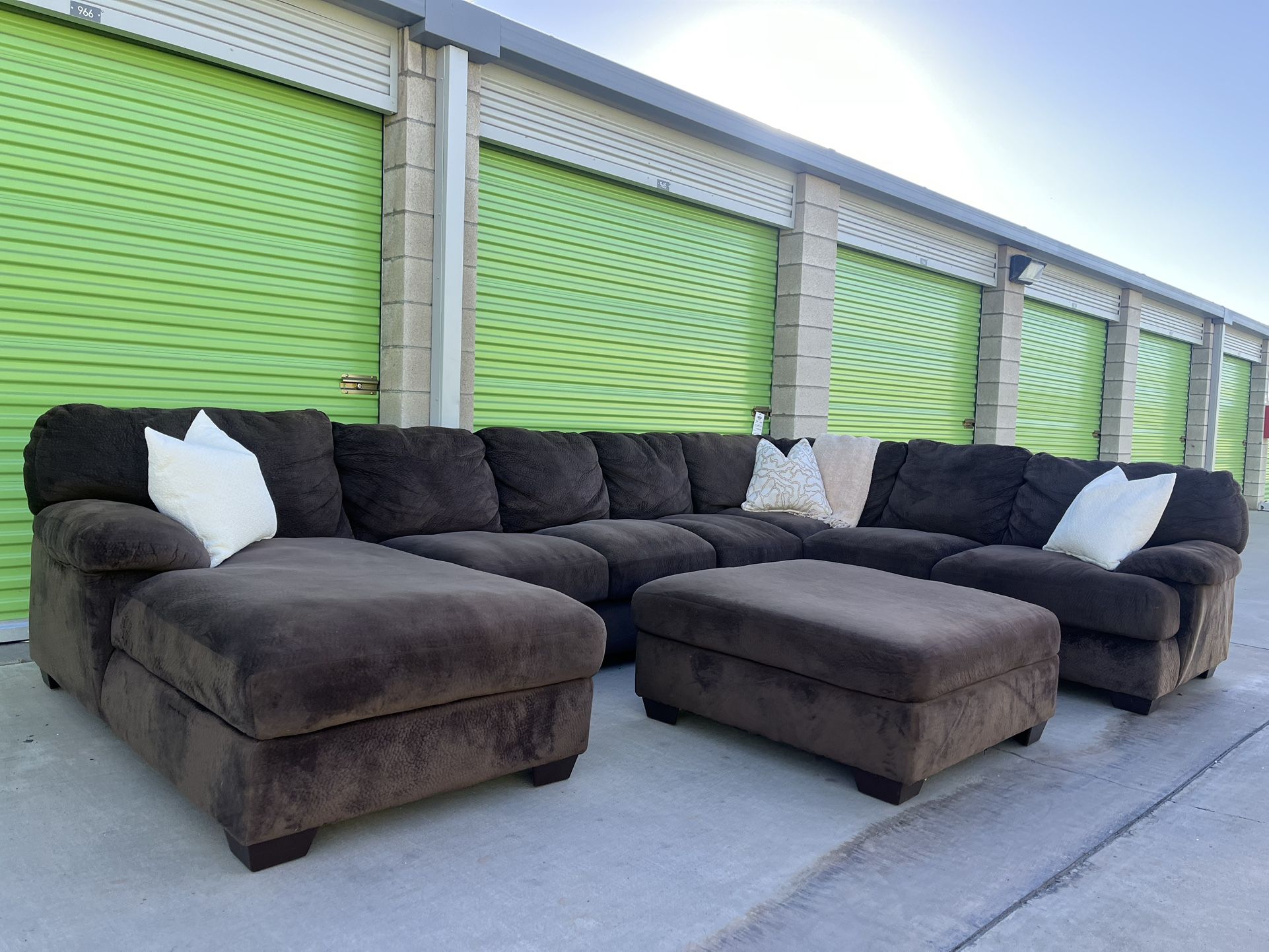 Large Brown Sectional Couch With Delivery