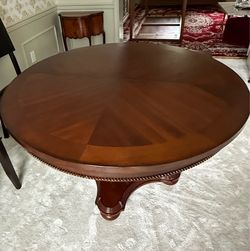 Round dinning table 48 inches