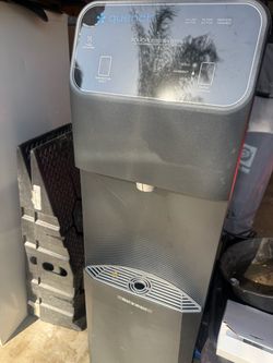 Quench Touchless Water Dispenser