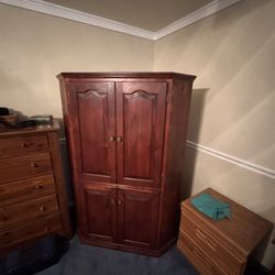 TV Armoire
