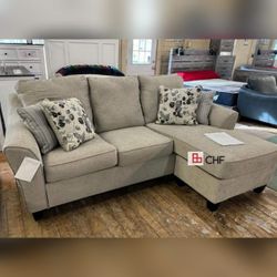 Livingroom sectional sofa 85" × 61" × 36" H (Pillows design may be different)