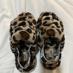 UGG Slippers Women’s Size 5