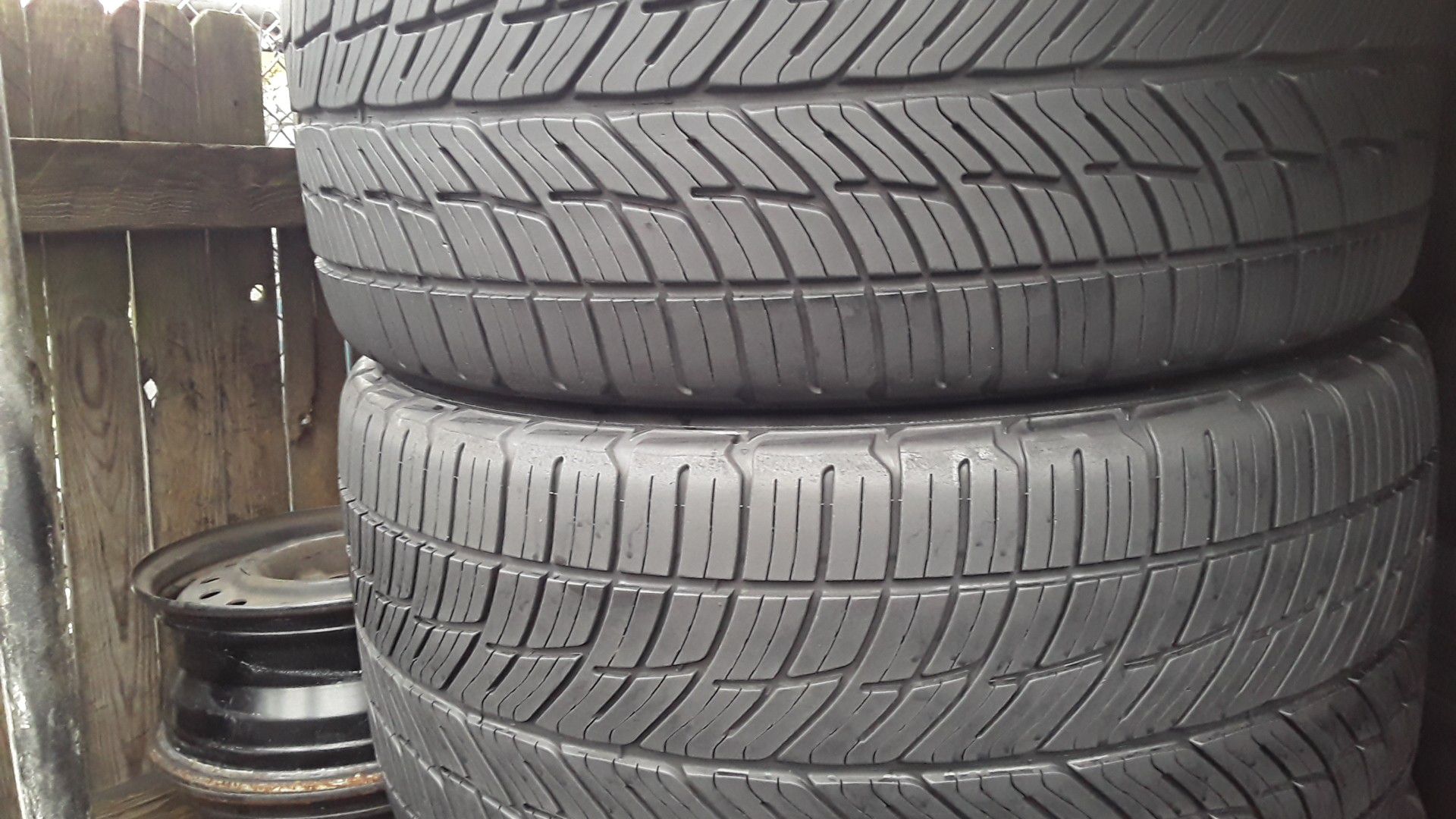 Two good set of bfgoodrich tires for {link removed}/20