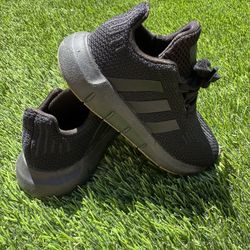 adidas Swift Run 1.0 Athletic Shoe - Little Kid - Black / Gum Size 8k