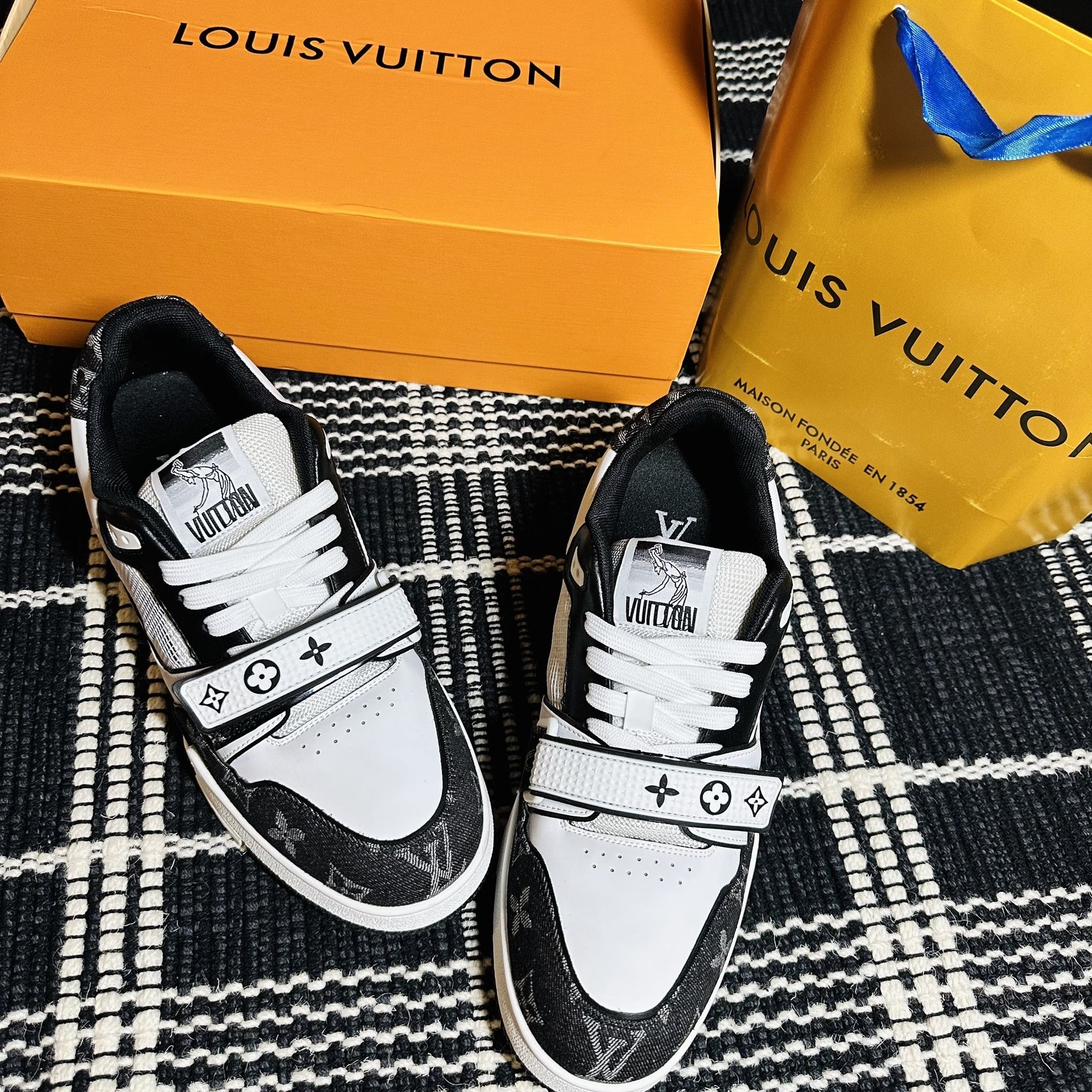 Louis Vuitton Sneakers