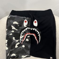 BAPE CAMO GLOW IN THE DARK SHARK SHORTS LARGE ( PRICE FIRM)