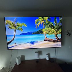 75 inch Insignia QLED tv