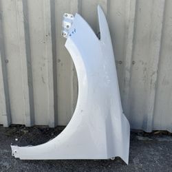 2011 2012 2013 2014 2015 2016 2017 Lexus CT200 h Left Driver Side Fender 