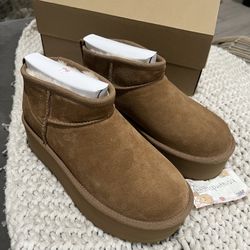 UGG ultra Mini Platform Boot 