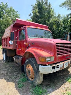 2000 Internal dump truck 4700