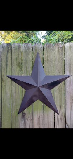 Metal star decor