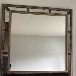 Beautiful Decorative Wall Mirror – Solid Wood Frame