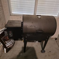Traeger Smoker BBQ Grill 