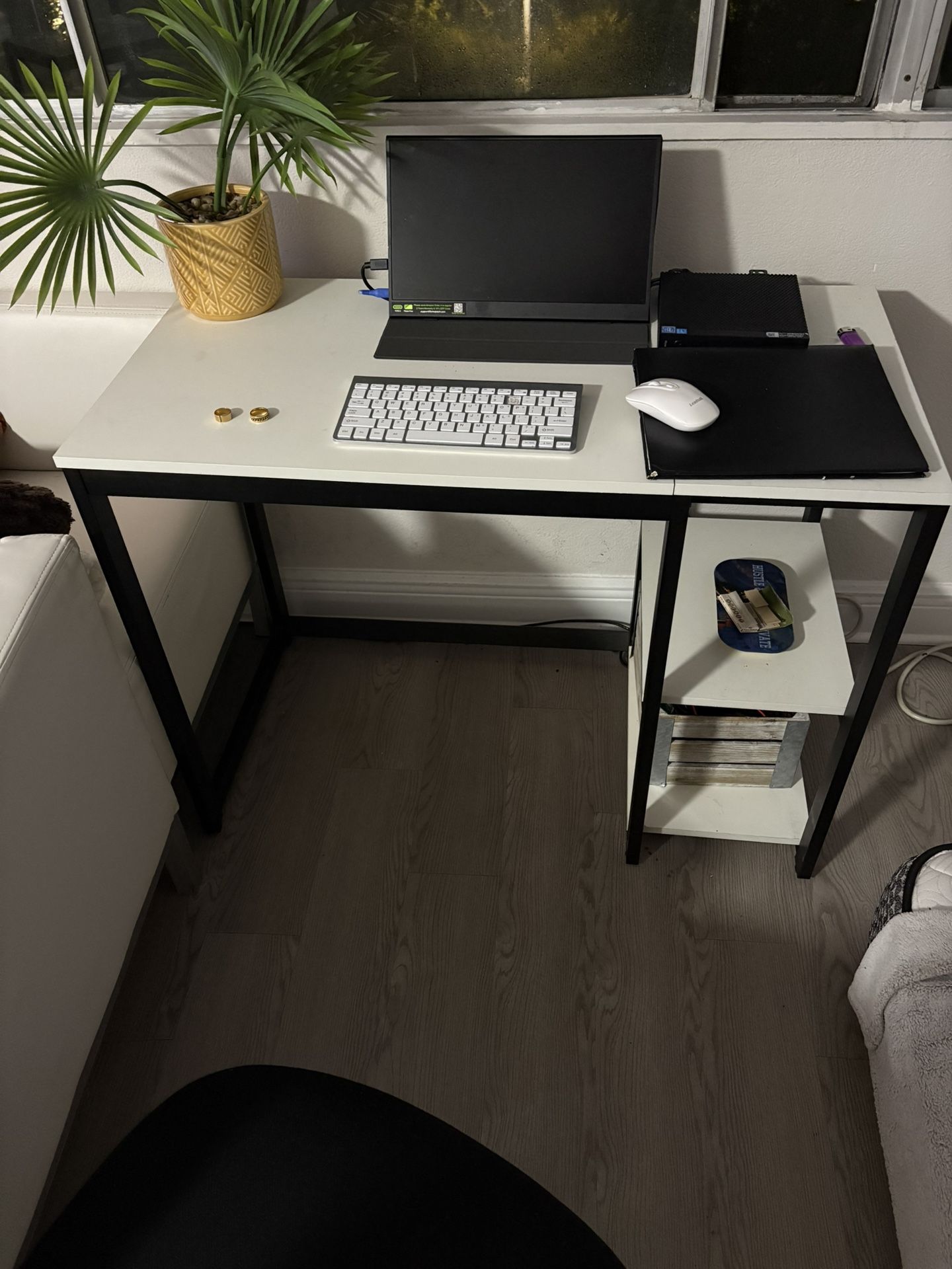 White Working Desk