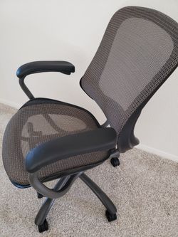 Kronos mesh outlet chair