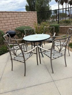 Outdoor Patio Table 