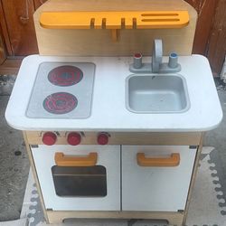 Hape Play Wood Kitchen 