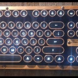 AZIO RETRO CLASSIC  KEYBOARD 