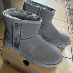 Women’s Classic Mini Side Logo II Ugg 