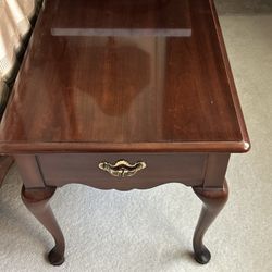 Thomasville End Table